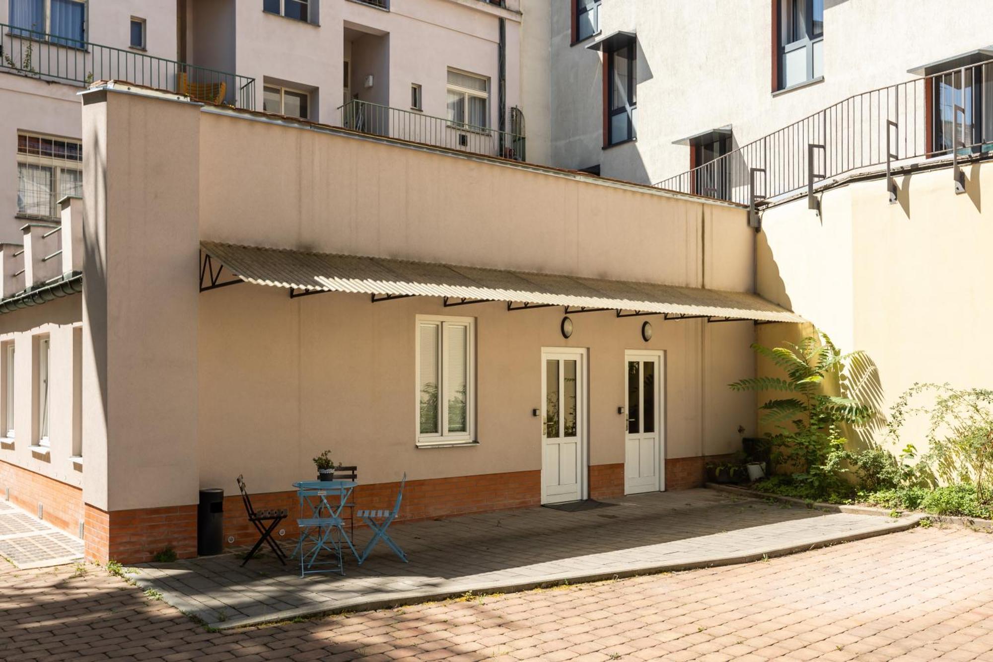 Spacious Apartment In Quiet Courtyard Near Charles Bridge Praha Exteriér fotografie