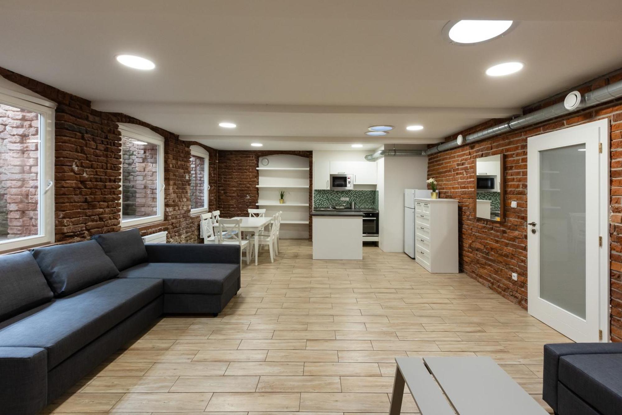 Spacious Apartment In Quiet Courtyard Near Charles Bridge Praha Exteriér fotografie
