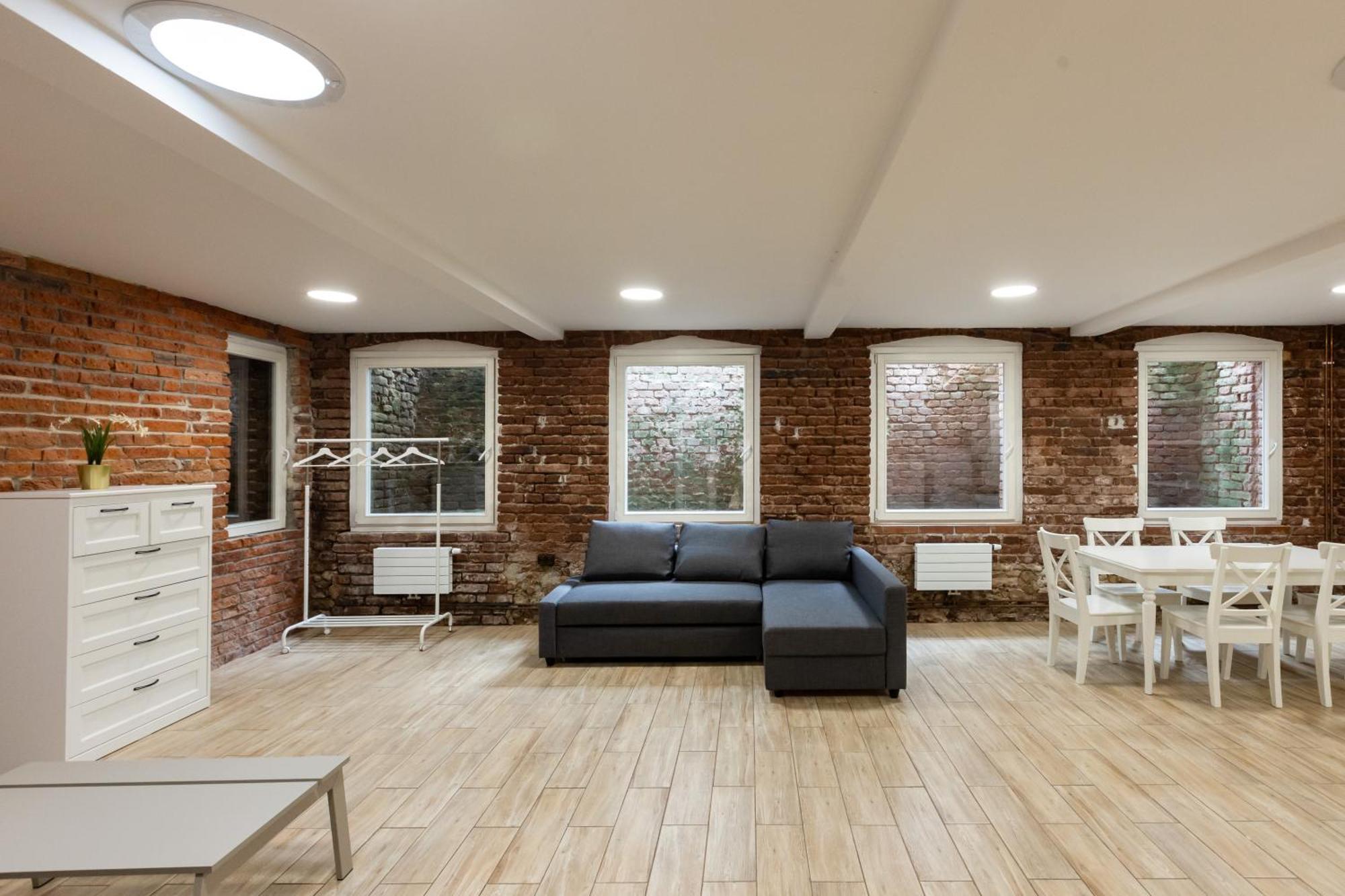 Spacious Apartment In Quiet Courtyard Near Charles Bridge Praha Exteriér fotografie
